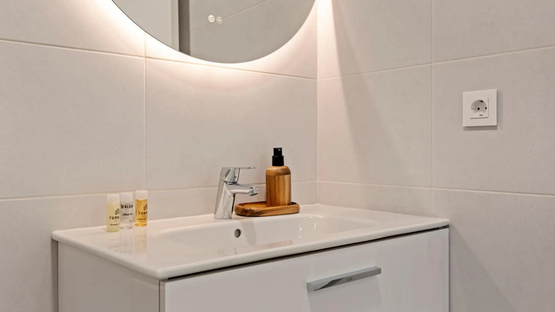 Casa Alegra Estepona City Center Apartment