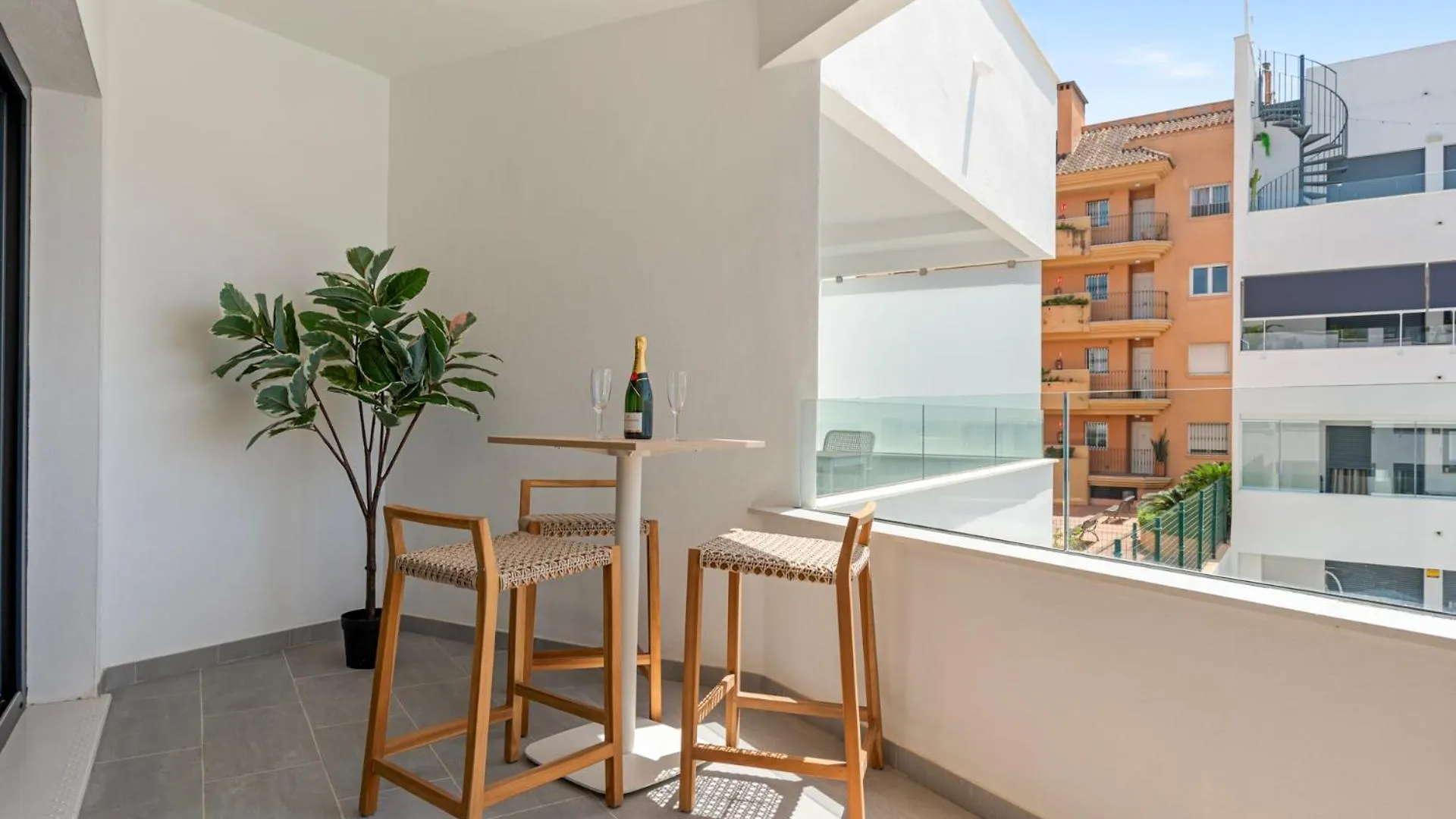 Casa Alegra Estepona City Center Apartment