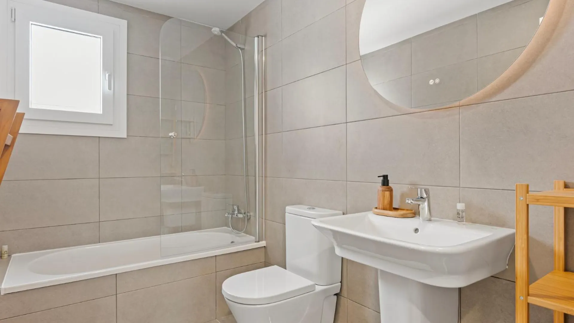 Casa Alegra Estepona City Center 스페인